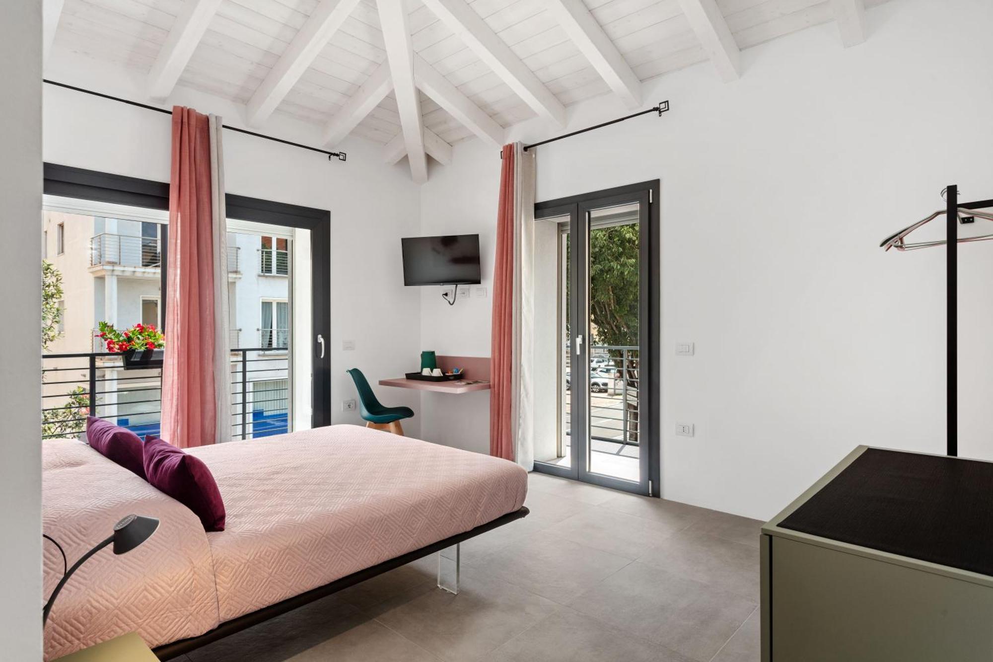 Double D House Bed & Breakfast *